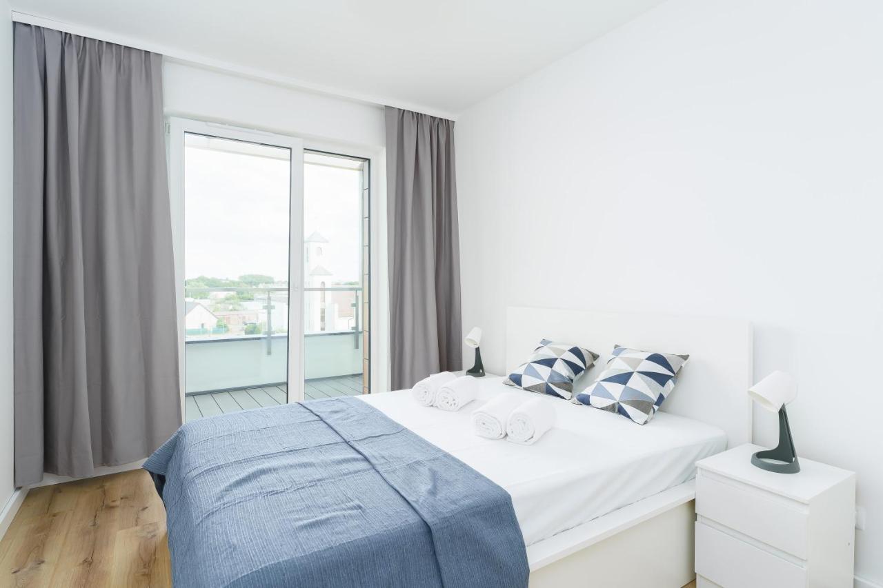 Apartament Morski Navigator By Holidaysun Kolberg Exterior foto