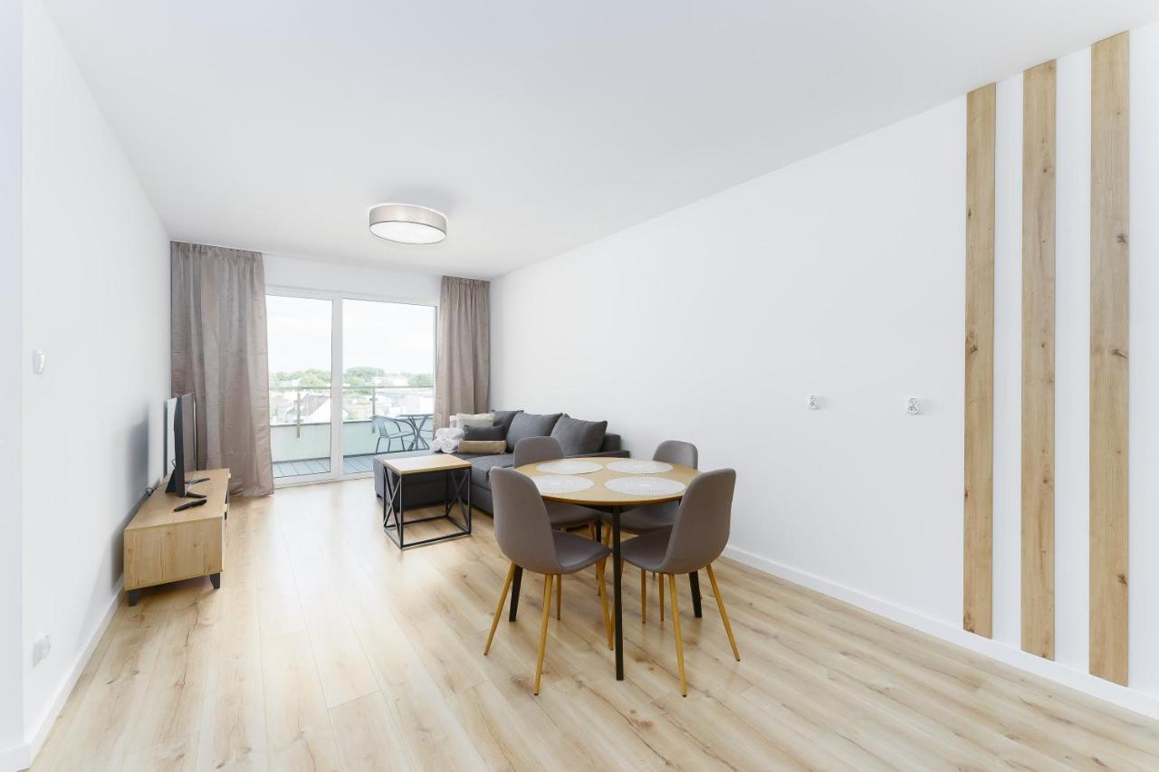 Apartament Morski Navigator By Holidaysun Kolberg Exterior foto